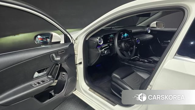 Mercedes-Benz A-Class W177 2020 Белый из Кореи, фото 2
