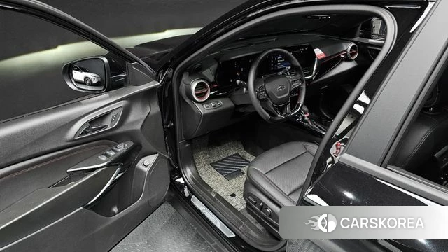 Chevrolet (GM Daewoo) Trax Crossover 2025 Черный из Кореи, фото 2