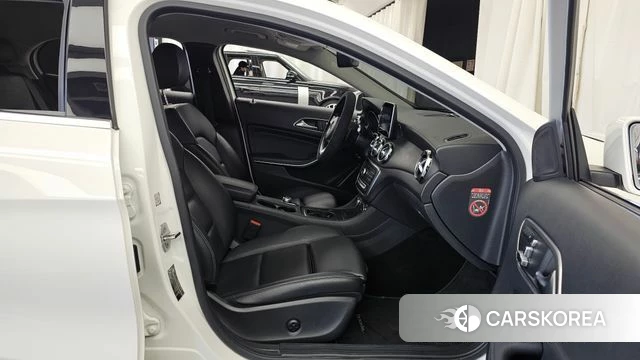Mercedes-Benz GLA-Class X156 2018 Белый из Кореи, фото 2