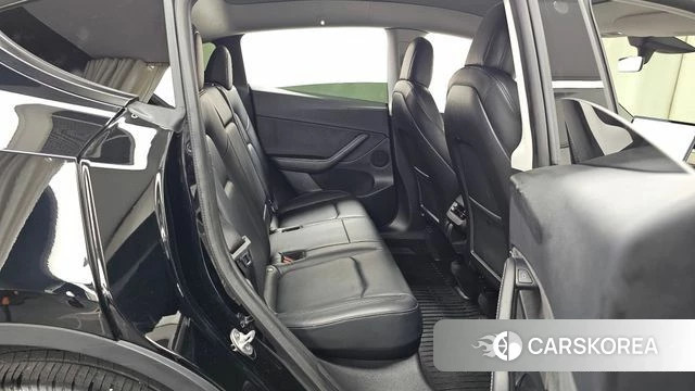 Tesla Model Y 2022 Черный из Кореи, фото 2