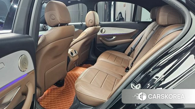Mercedes-Benz E-Class W213 2020 Черный из Кореи, фото 2