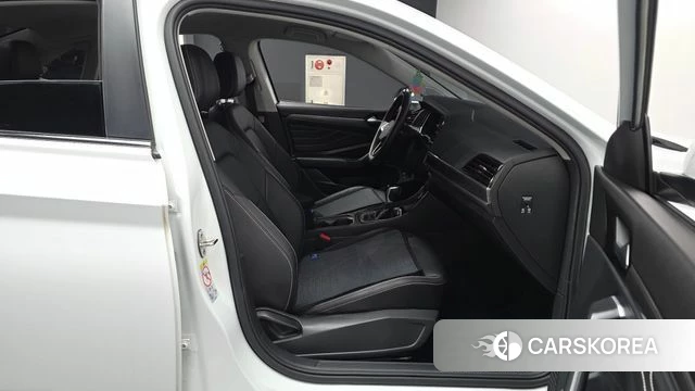 Volkswagen 7th Generation of Jetta 2022 Белый из Кореи, фото 2