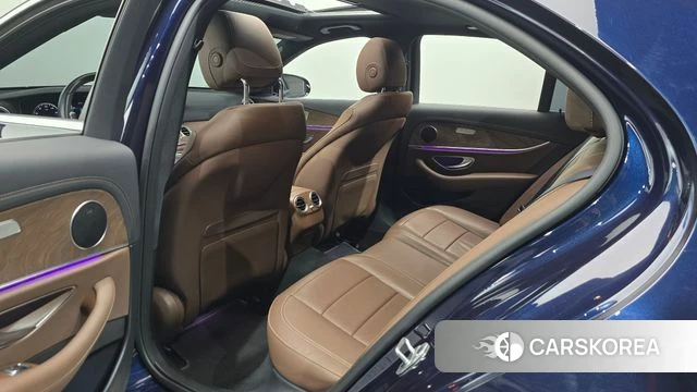Mercedes-Benz E-Class W213 2021 Синий из Кореи, фото 2