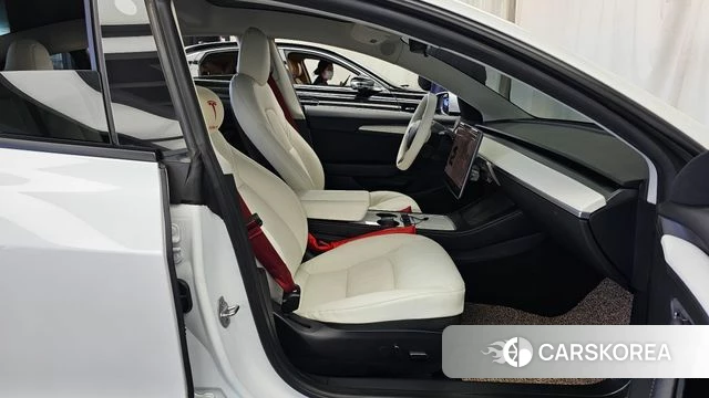 Tesla Model 3 2022 Белый из Кореи, фото 2