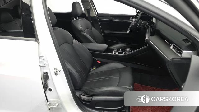 Kia K5 3rd generation 2023 Белый из Кореи, фото 2