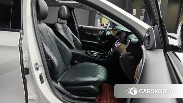Mercedes-Benz E-Class W213 2020 Белый из Кореи, фото 2