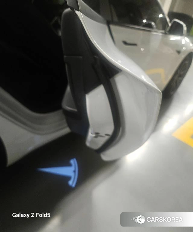 Tesla Model 3 2021 Белый из Кореи, фото 2