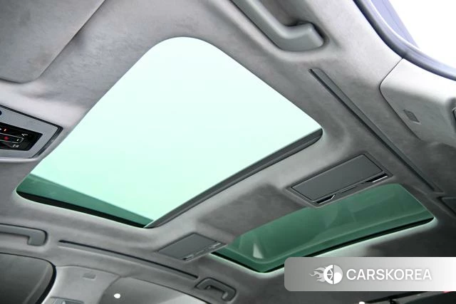 Audi A8 2022 Черный из Китая, фото 2