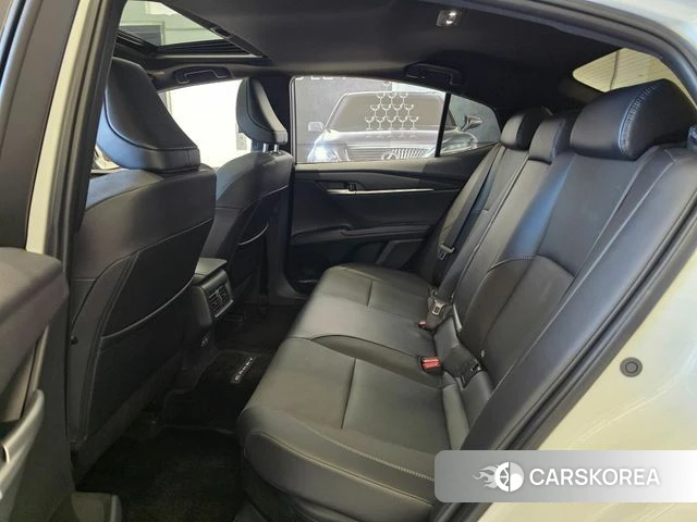 Toyota Camry (XV80) 2026 Белый из Кореи, фото 2