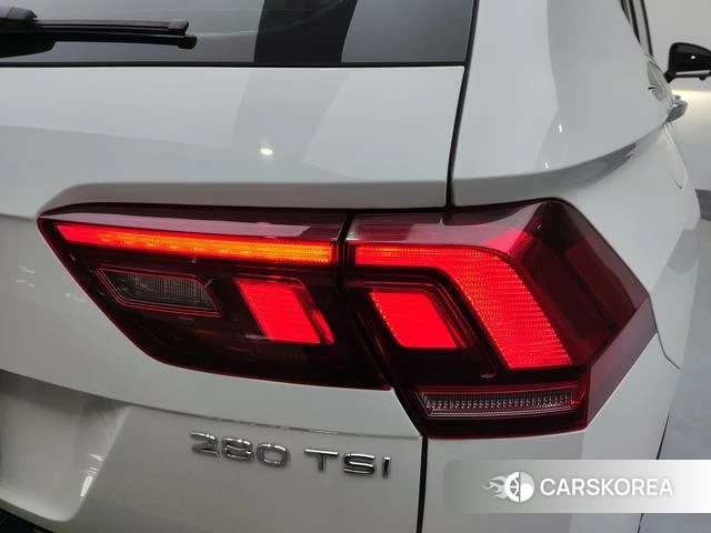 Volkswagen Tiguan L 2023 Белый из Китая, фото 2