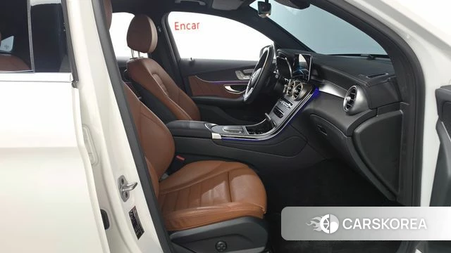 Mercedes-Benz GLC-Class X253 2021 Белый из Кореи, фото 2