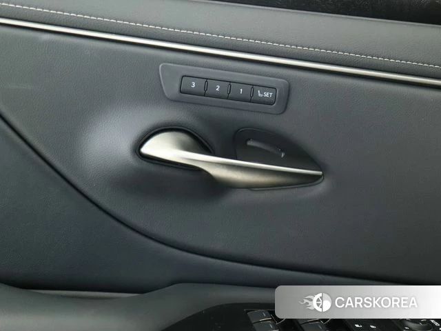 Lexus ES300h 7th generation 2025 Песочный из Кореи, фото 2