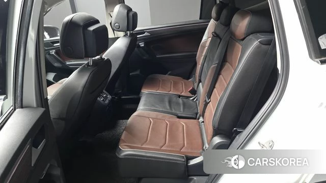 Volkswagen Tiguan Allspace 2022 Белый из Кореи, фото 2