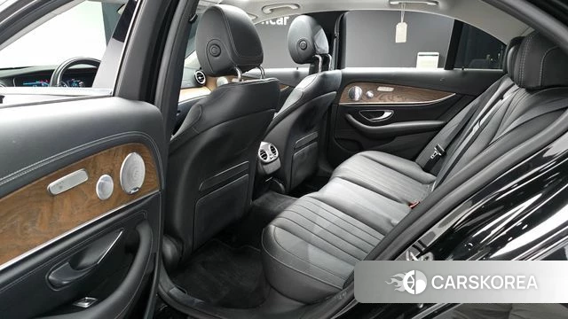 Mercedes-Benz E-Class W213 2020 Черный из Кореи, фото 2
