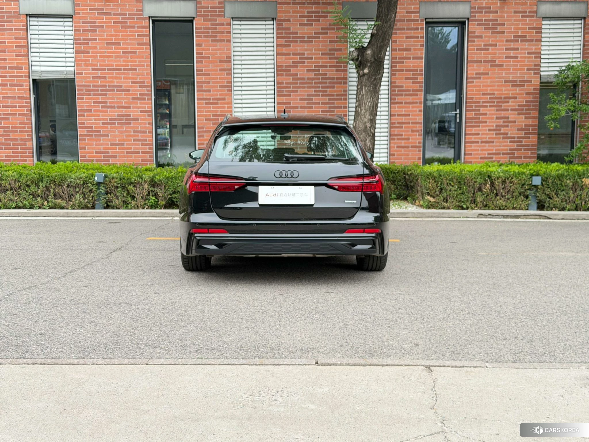 Audi A6 2024 Черный из Китая, фото 2
