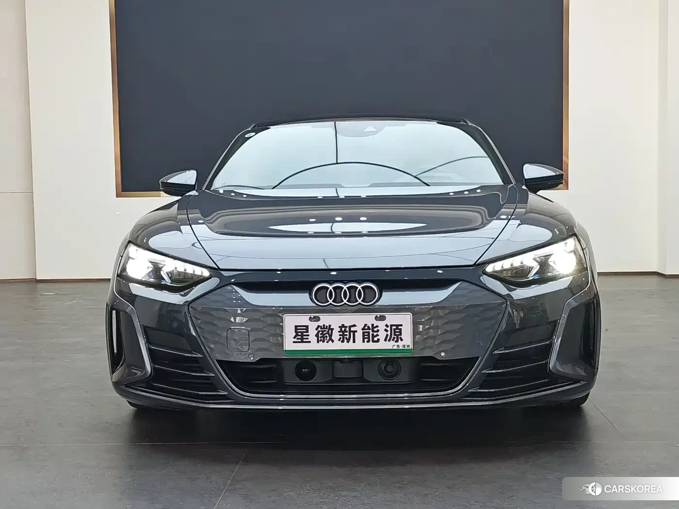 Audi e-tron 2024 Черный из Китая, фото 2