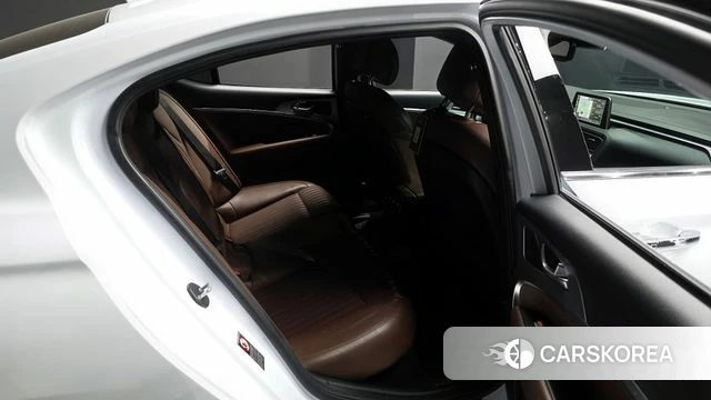 Genesis G70 2018 Белый из Кореи, фото 2