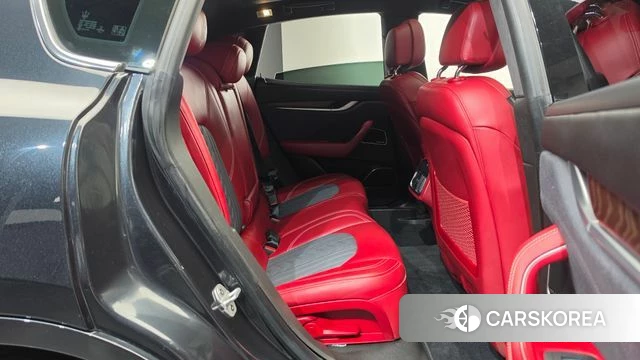 Maserati Levante 2020 Черный из Кореи, фото 2