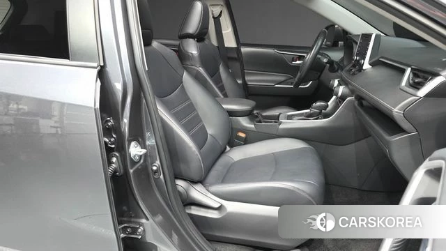 Toyota RAV4 5th Generation 2019 Серый из Кореи, фото 2