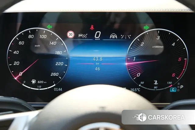 Mercedes-Benz V-Class 2025 Черный из Кореи, фото 2