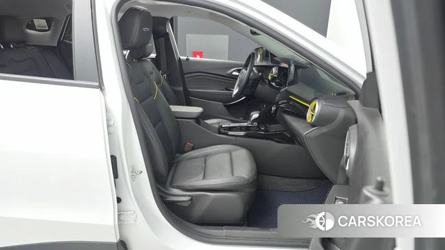 Chevrolet (GM Daewoo) Trax Crossover 2023 Белый из Кореи, фото 2