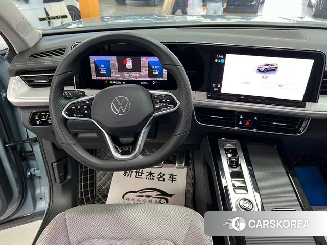 Volkswagen Tavendor 2023 Синий из Китая, фото 2