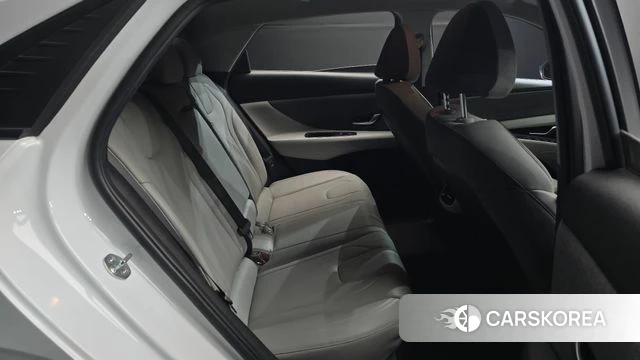 Hyundai Avante (CN7) 2021 Белый из Кореи, фото 2