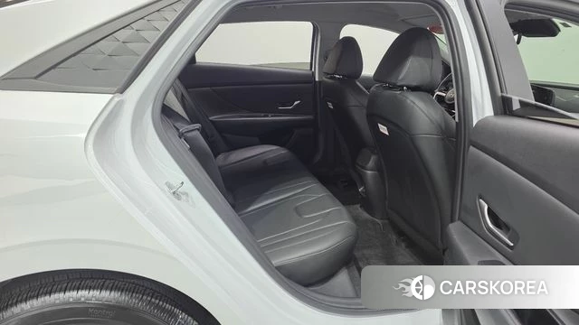Hyundai The New Avante (CN7) 2024 Белый из Кореи, фото 2