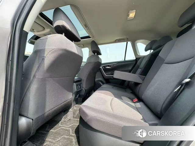 Toyota RAV4 2021 Серебристо-серый из Китая, фото 2