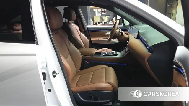 Genesis GV70 2024 Белый из Кореи, фото 2