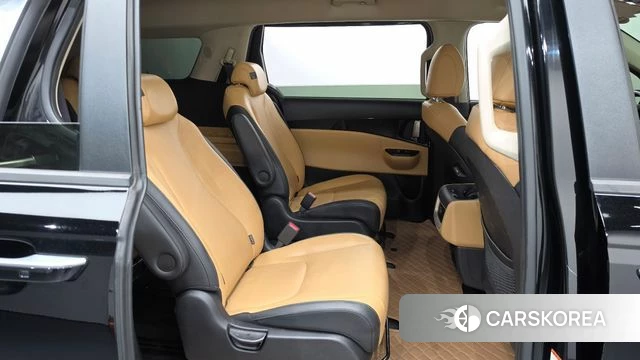 Kia Carnival 4th generation 2022 Черный из Кореи, фото 2