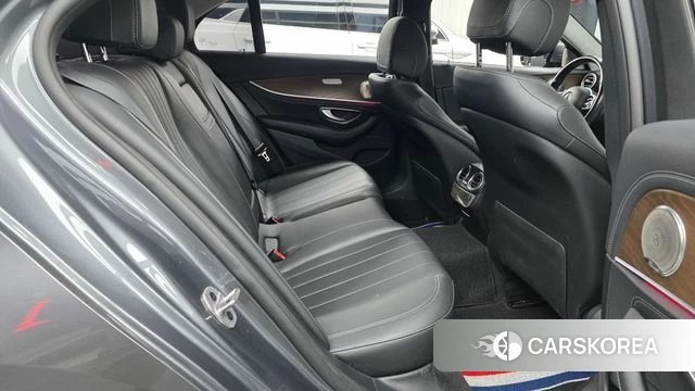 Mercedes-Benz E-Class W213 2019 Серый из Кореи, фото 2
