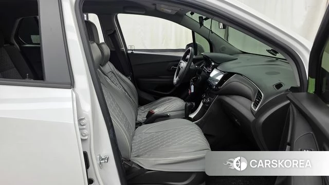 Chevrolet (GM Daewoo) The New Trax 2019 Серебристо-серый из Кореи, фото 2
