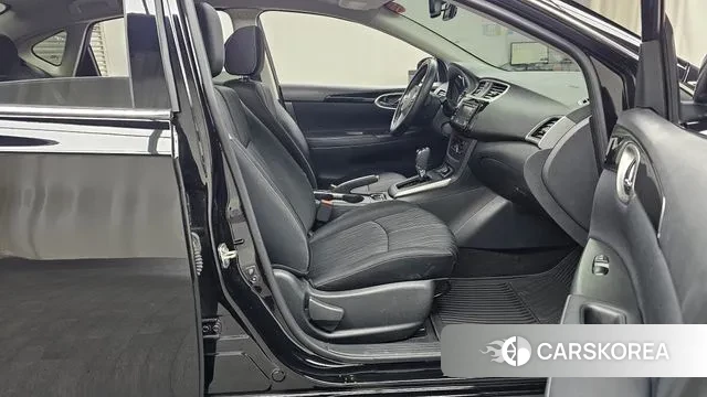 Nissan Centra 2018 Черный из Кореи, фото 2