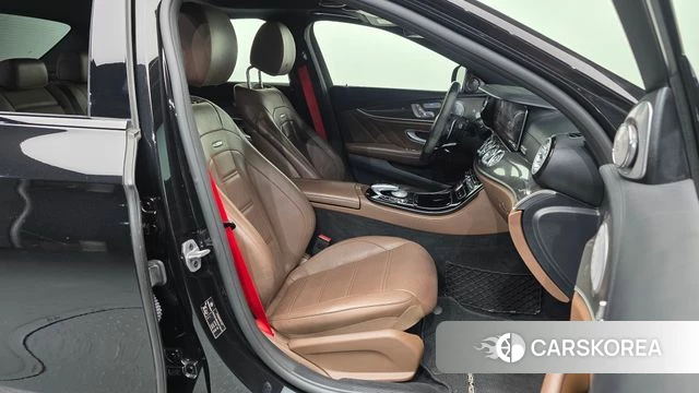 Mercedes-Benz E-Class W213 2019 Черный из Кореи, фото 2