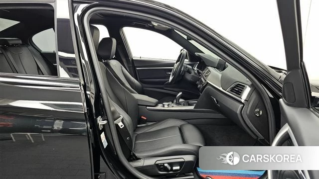 BMW 3 Series (F30) 2018 Черный из Кореи, фото 2