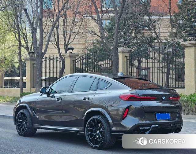 BMW X6 M 2023 Коричневый из Китая, фото 2