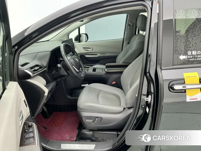 Toyota Granvia 2024 Черный из Китая, фото 2
