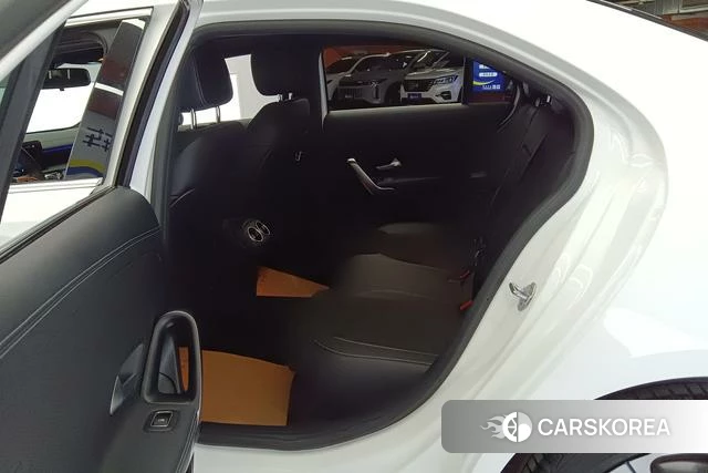 Mercedes-Benz A-Class 2023 Белый из Китая, фото 2