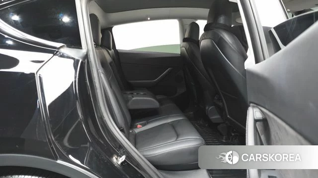 Tesla Model Y 2021 Черный из Кореи, фото 2