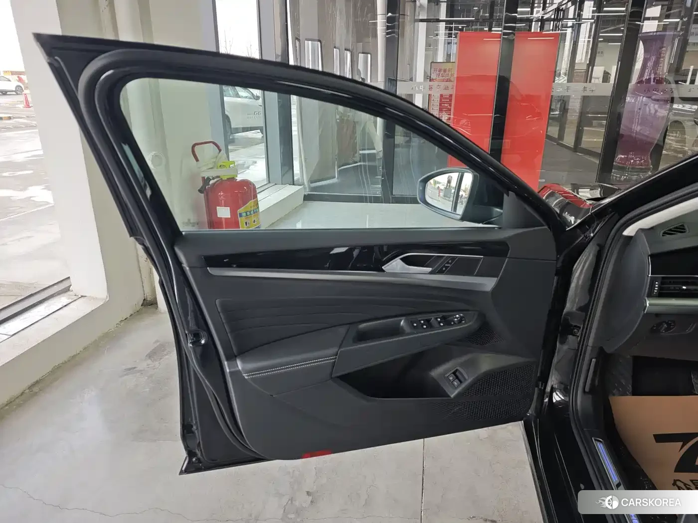 Volkswagen Passat 2025 Черный из Китая, фото 2