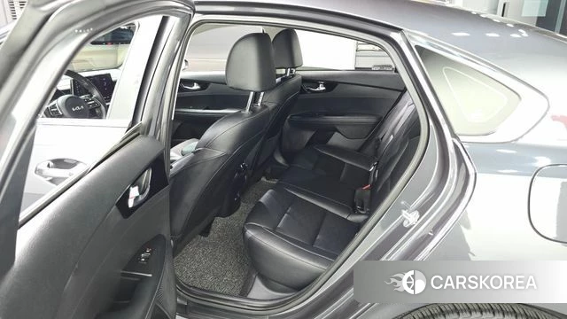 Kia The New K3 2nd generation 2022 Серый из Кореи, фото 2