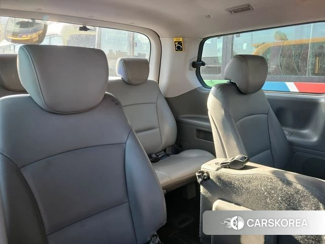 Hyundai The New Grand Starex 2019 Желтый из Кореи, фото 2
