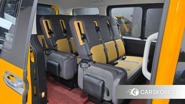 Hyundai Staria 2021 Желтый из Кореи, фото 2