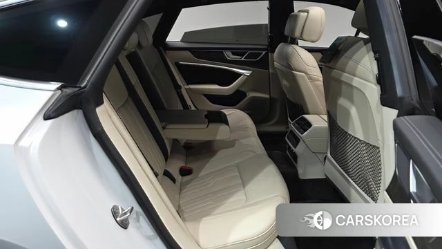 Audi A7 (4K) 2020 Белый из Кореи, фото 2