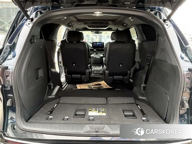 Toyota Granvia 2023 Черный из Китая, фото 2