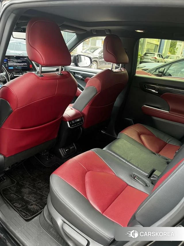 Toyota Crown 2021 Черный из Китая, фото 2