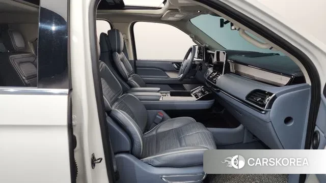 Lincoln Navigator 4th generation 2020 Белый из Кореи, фото 2