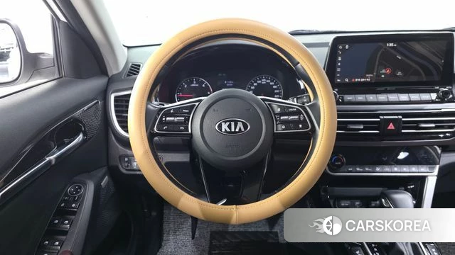 Kia Seltos 2019 Белый из Кореи, фото 2