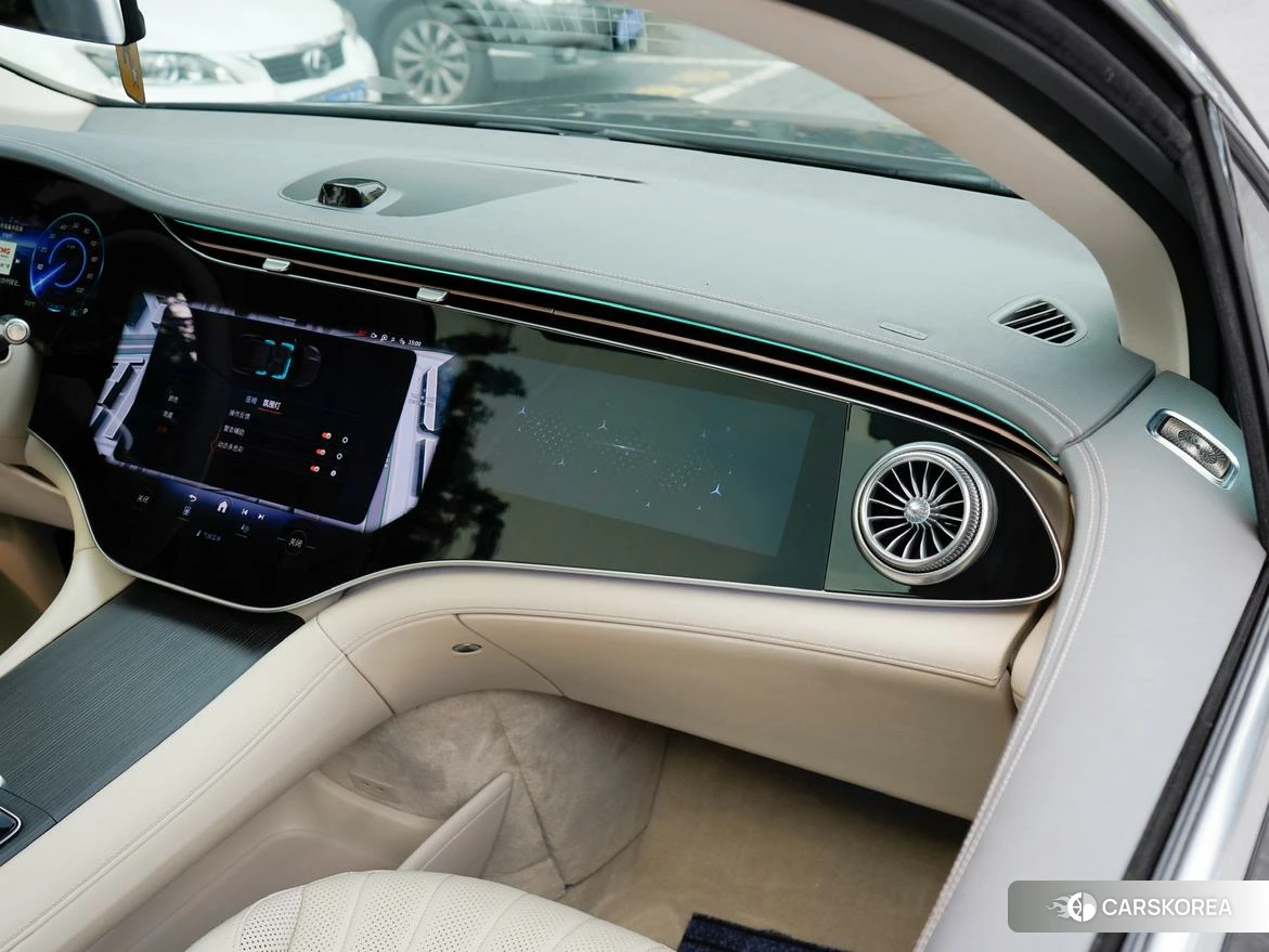 Mercedes-Benz EQS 2023 Черный из Китая, фото 2